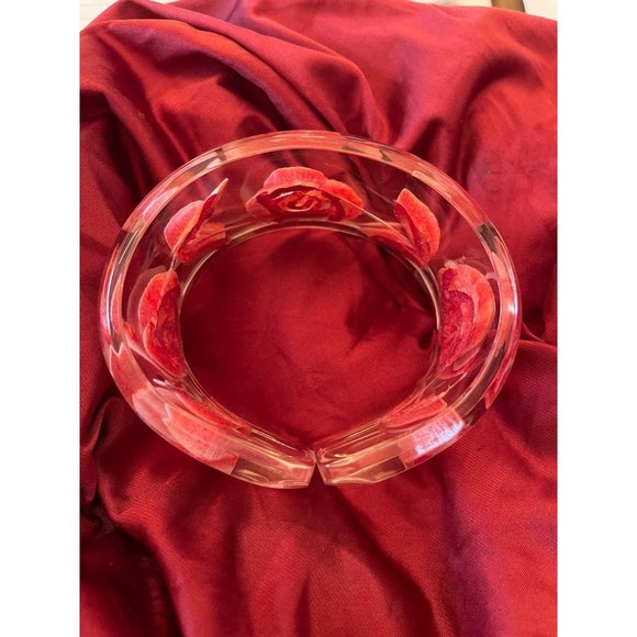 Lucite Bangle With Reverse Incised Roses Chunky Statement Retro - Picture 5 of 8